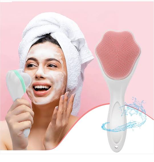 Silicone Face Scrubber Exfoliating Brush Manual Handheld Facial Cleansing Soft Bristles