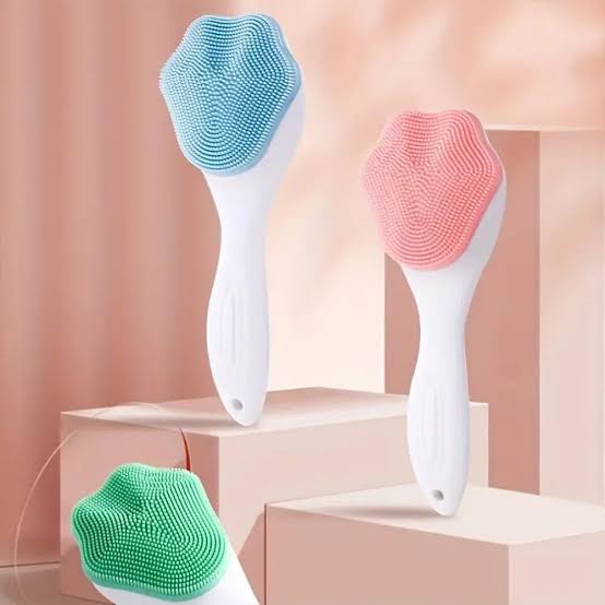 Silicone Face Scrubber Exfoliating Brush Manual Handheld Facial Cleansing Soft Bristles